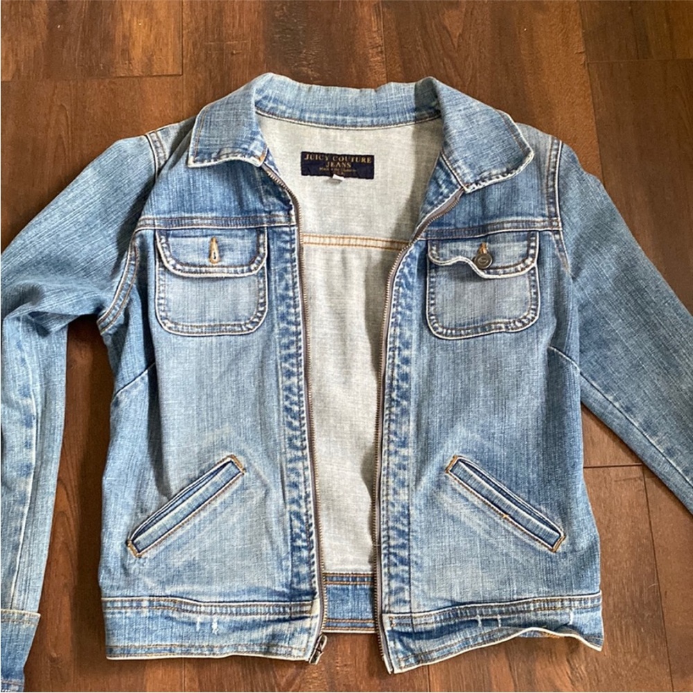 Juicy Couture Jeans Vintage crop jean jacket size M.